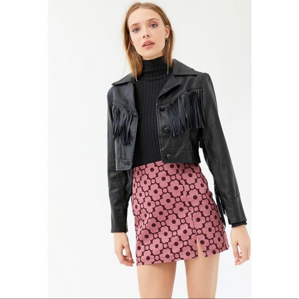 UO Darren Notched Mini Skirt - retro print in size Small
